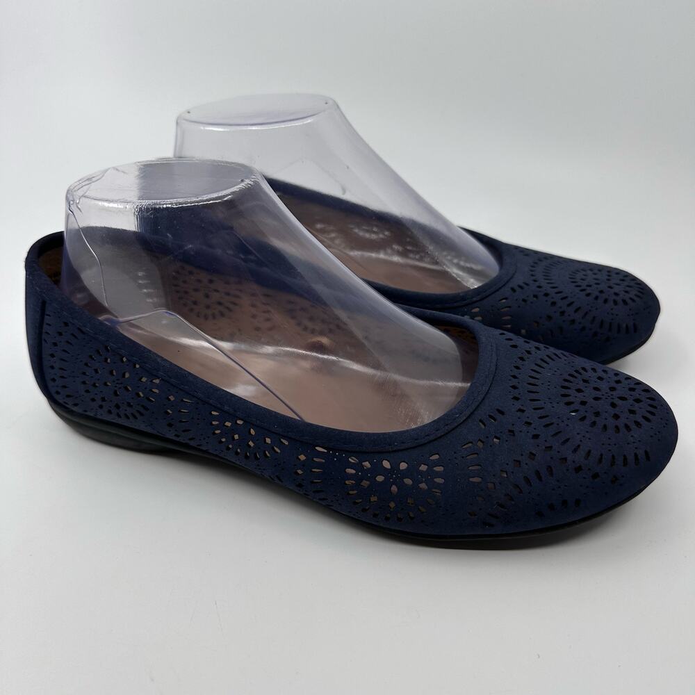 White Mountain GERI Laser Cut Navy Ballet Flats WMNS 7W Slip On Comfort Cut Out - Picture 3 of 8
